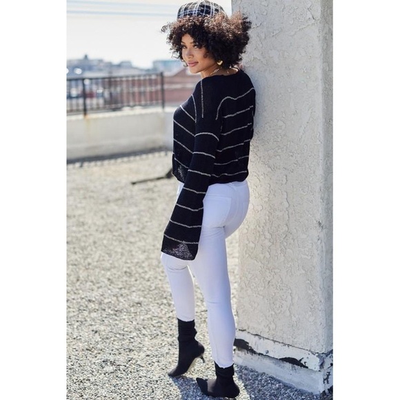 Round Neck Long Sleeve Striped Cropped Sweater - Picture 3 of 6